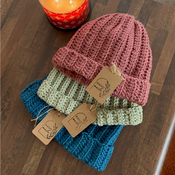 CROCHET BEANIES - Picture 4 of 7
